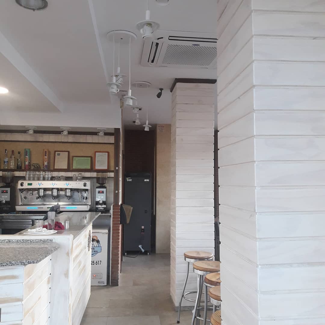 Sobre Nosotros interior disfrute